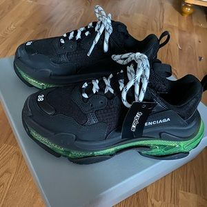 Balenciaga Triple S Clear Sole sneakers